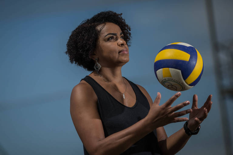 'Ser um atleta medalhista olímpico não apaga sua cor', afirma Fofão