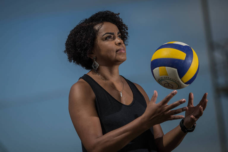 A ex-levantadora de vôlei Fofão lançará sua biografia na próxima semana