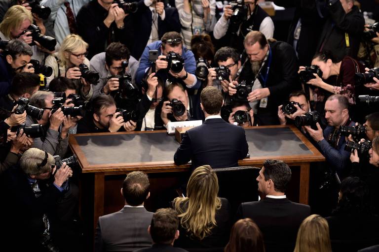 Zuckerberg depõe ao Congresso americano em 2018