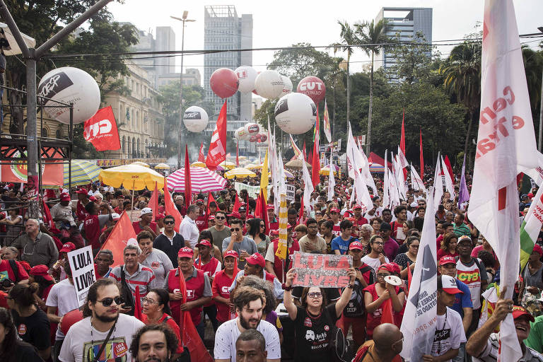 Centrais sindicais farão 1° de Maio online com participação de Lula e FHC nesta sexta