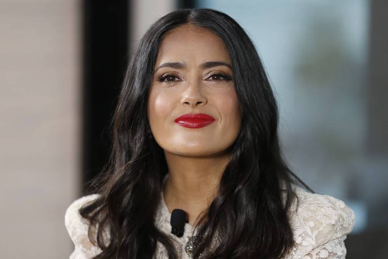 Salma Hayek produzirá série sobre Eva Perón, ícone do peronismo e mãe dos pobres