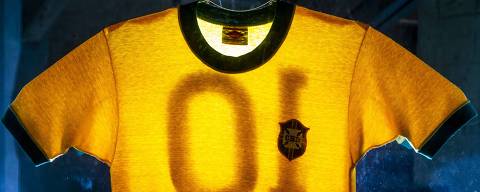 SAO PAULO - SP - BR, 11-05-2018, 11h00: MUSEU DO FUTEBOL. Camiseta que Pelé usou na Copa de 70 expostas no Museu do Futebol.  (Foto: Adriano Vizoni/Folhapress, ESPORTES) ***EXCLUSIVO FSP***