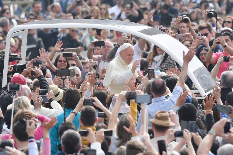 Papa Francisco inspira passeio por Roma