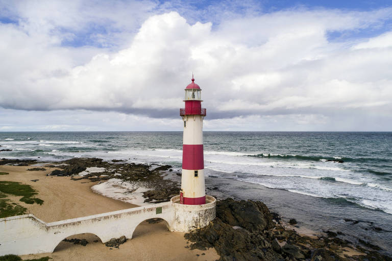 Turista argentino é morto a facadas após assalto em Itapuã, em Salvador