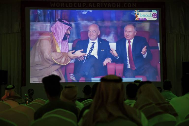 Rússia assume riscos na guerra de preços do petróleo com os sauditas