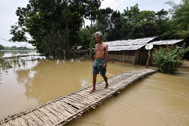 Enchentes deixam dezenas de mortos e mais de 1 milhão de desalojados na Ásia