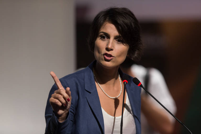 Manuela D'Ávila e Isa Penna participam de lançamento de campanha contra violência política de gênero