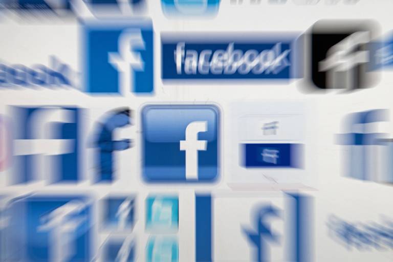 Moderadores do Facebook pedem maior remuneração por 'horrores' que são obrigados a ver