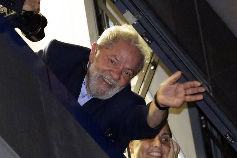 PT também planeja acionar o STF para tentar suspender a inelegibilidade de Lula