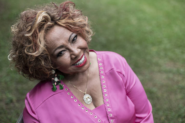 Alcione celebra 45 anos de carreira