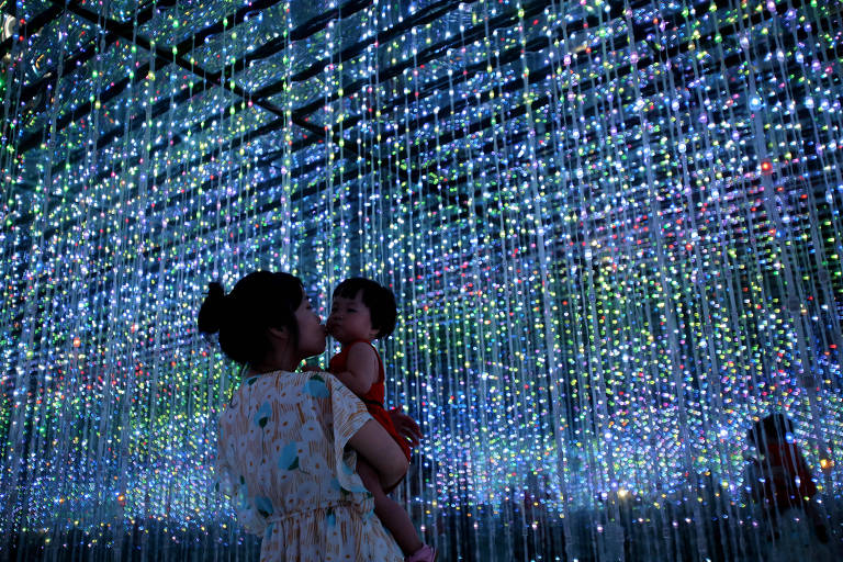 Mãe e filha no Museu de Ciência e Tecnologia, em Xiamen, na China
