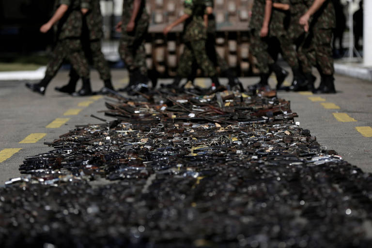 Armas destruídas pelo Exército