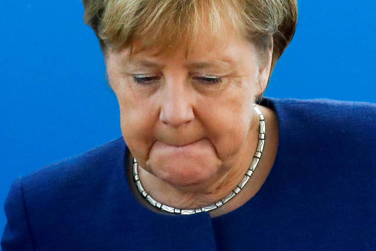 Conversas do 'brexit' são como fazer uma bola ficar quadrada, diz Merkel