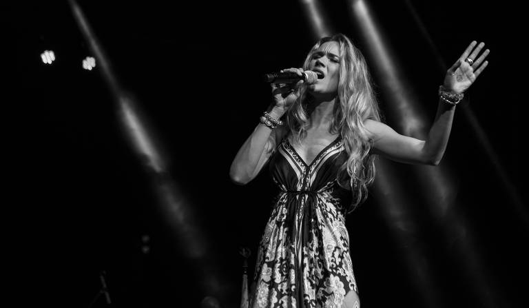 'MeToo deixou homens com medo, mas nada mudou na indústria musical', diz Joss Stone