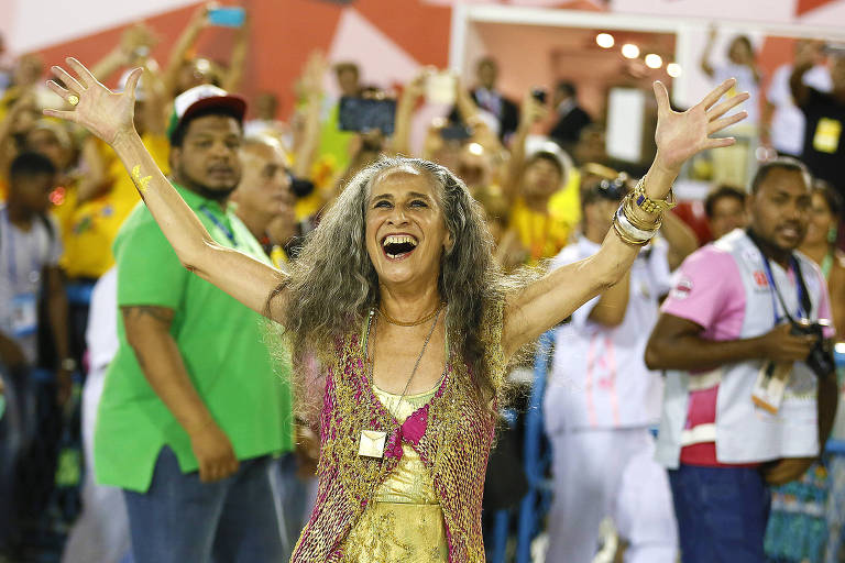 Criticada, Bethânia une Bahia e Mangueira em CD coerente com sua vida