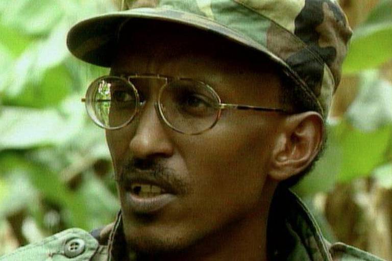 Paul Kagame foi um dos líderes dos rebeldes tutsis e acabou virando presidente de Ruanda em 2000