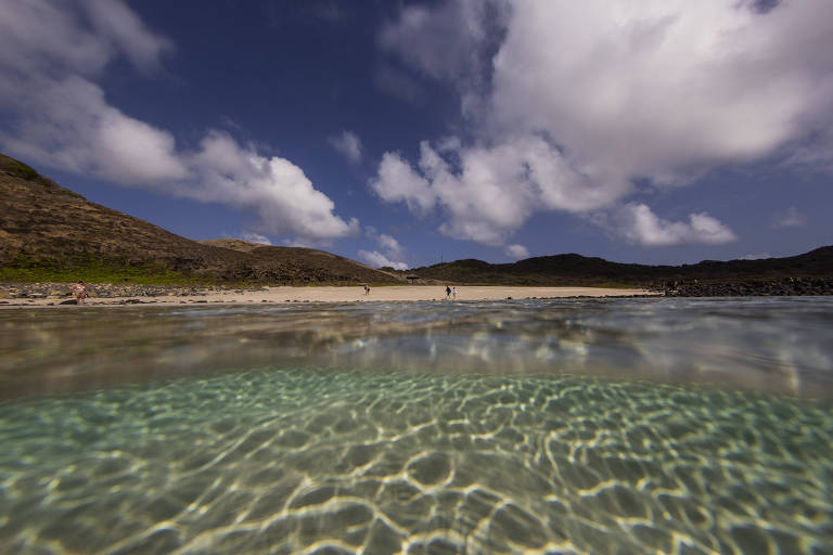 Fernando de Noronha deixa de exigir teste de Covid de visitantes