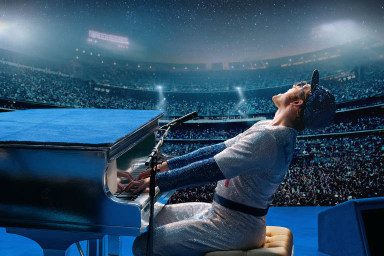 Taron Egerton como Elton John no filme 'Rocketman'