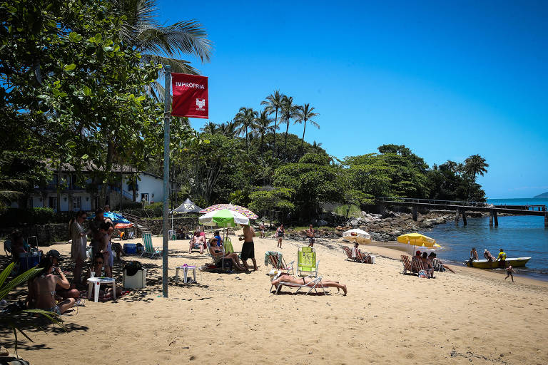 Praias poluídas em Ilhabela