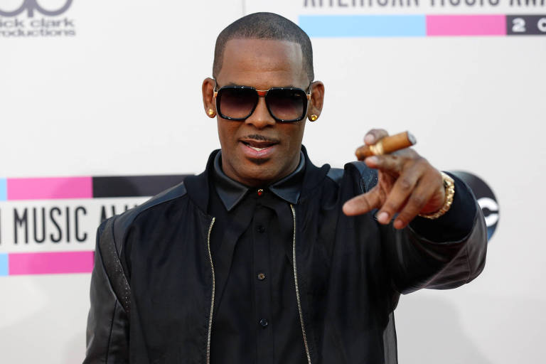 O cantor R. Kelly em novembro 2013