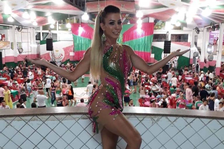 Mangueira apresenta primeira musa transexual da escola