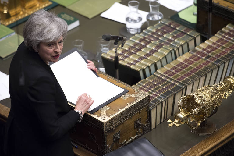 Parlamento britânico sinaliza a May caminho para aprovação do acordo do brexit