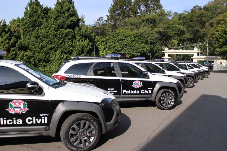 Promotores apreendem drogas dentro de distrito policial em São Paulo