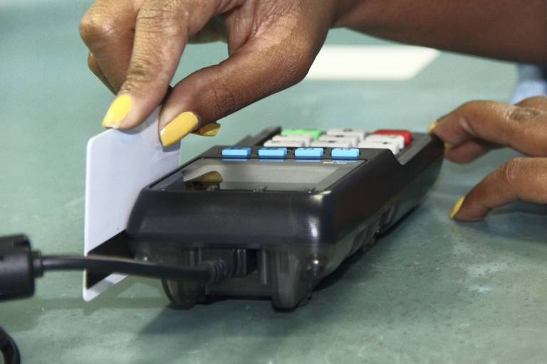 Senacon investigará bancos por fraude em cartões de crédito consignado