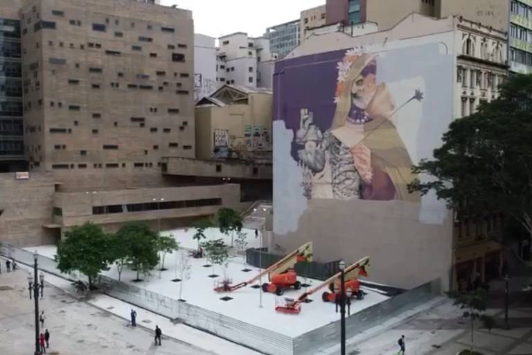 Grafite em edifício que contorna a praça das Artes é apagado pela gestão Bruno Covas (PSDB)