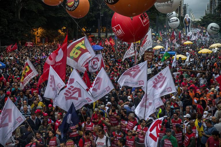 Ministro do Trabalho de Bolsonaro almoça com sindicalistas