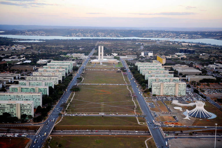 Vista da Esplanada dos Ministérios, em Brasília 