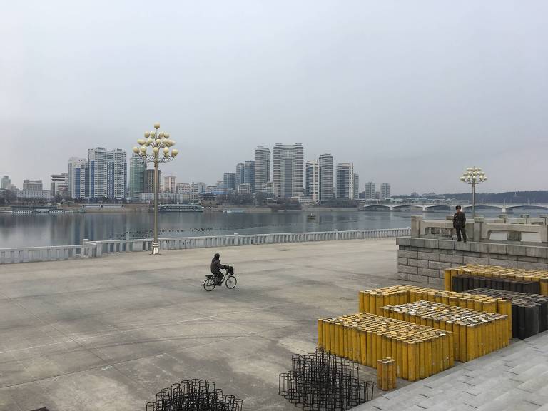 Pyongyang, maquete de si mesma