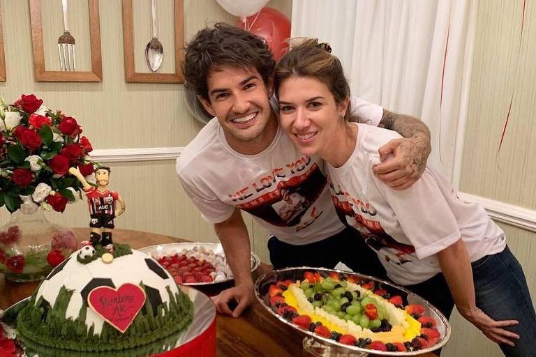 Alexandre Pato ganha festa de Rebeca Abravanel