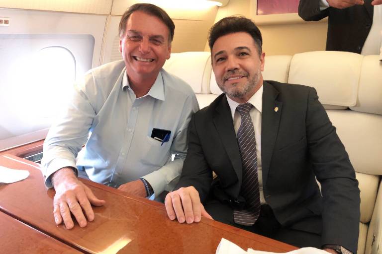 O presidente Jair Bolsonaro e Marco Feliciano (Pode-SP), em foto publicada no Twitter do deputado