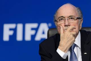 Blatter briga com a Fifa para reaver 80 rel�gios