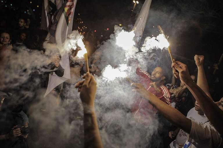 São Paulo faz protestos contra cortes na educação