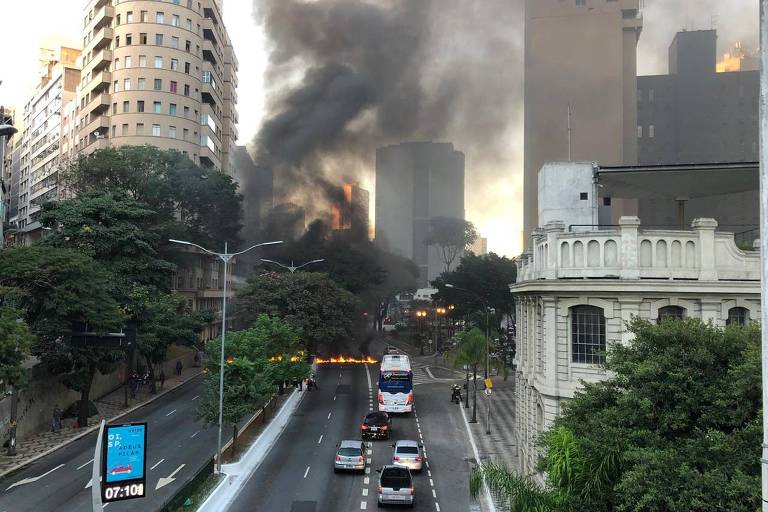 Greve contra Previdência afeta transportes pelo país