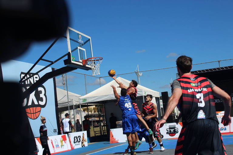 Jogo do São Paulo DC em campeonato de basquete 3 x 3 realizado em Mariporã (SP)