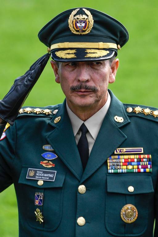 O general Nicacio Martinez, comandante-chefe do Exército da Colômbia