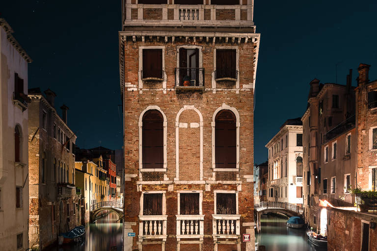 Fotógrafo francês registra áreas vazias de Veneza