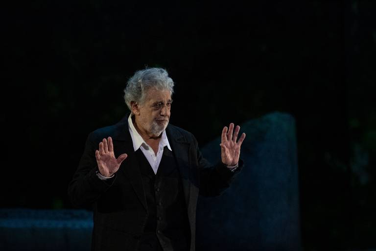 Plácido Domingo nega denúncias de assédio sexual que pesam contra ele