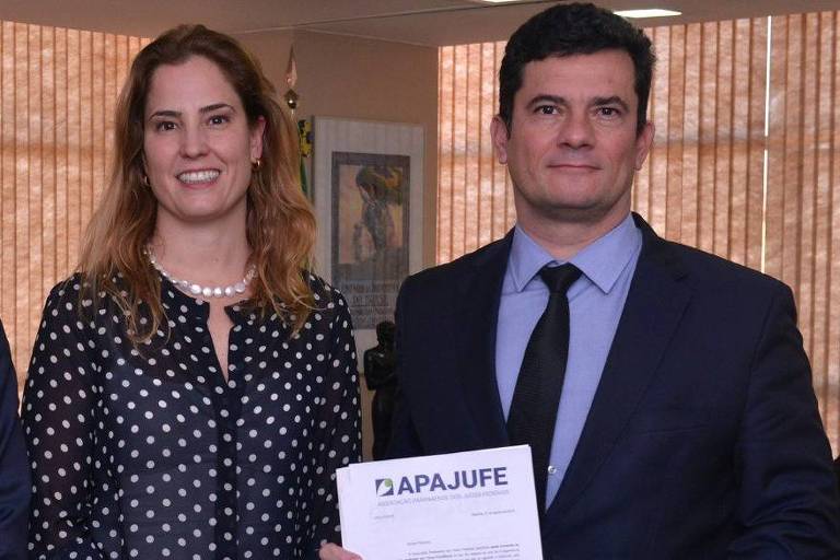 A juíza federal Gabriela Hardt em encontro com o ministro Sergio Moro