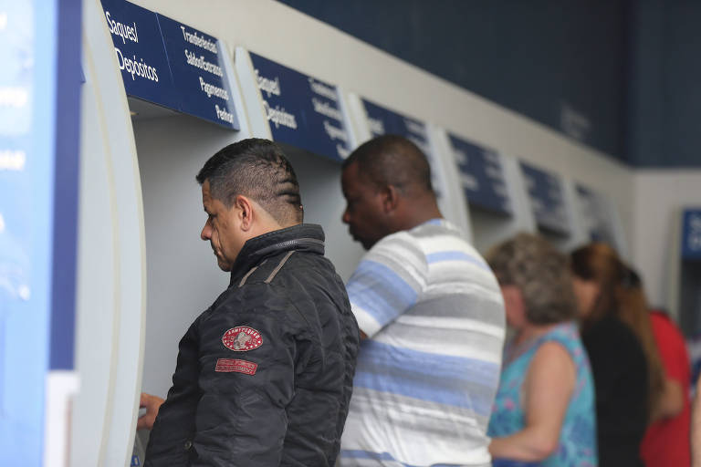 Bancos fecham no feriado de Finados, mas reabrem na quinta