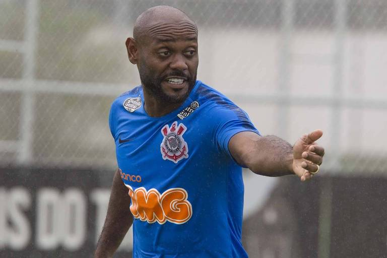 O atacante Vagner Love, 35 anos, precisa reencontrar o caminho das redes para ajudar o Corinthians a bater o Independiente del Valle, fora, e se classificar à grande final da Copa Sul-Americana
