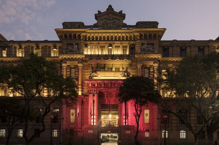 Conheça o Palácio da Justiça, sede do TJ-SP