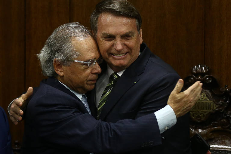 Bolsonaro entrega reformas econômicas ao Congresso; veja fotos