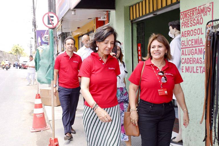 Presidente do Santander, Ana Botín visita Fortaleza e centro de São Paulo