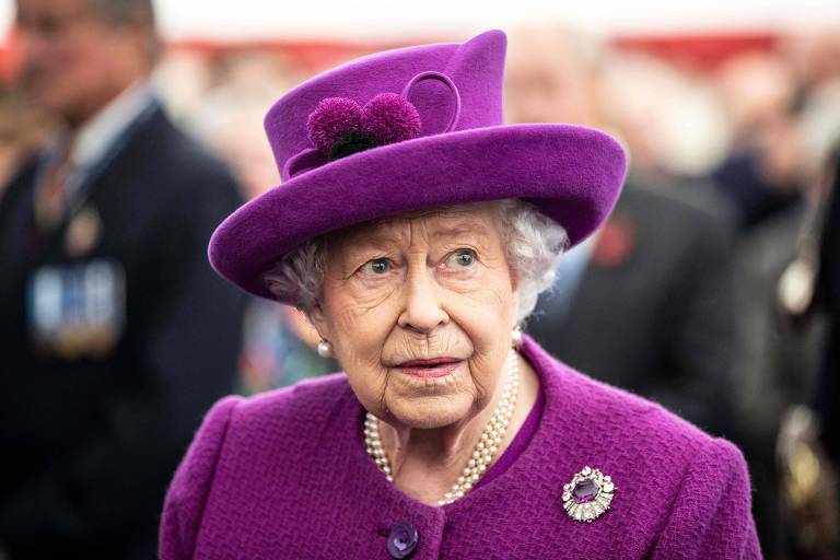 A rainha Elizabeth 2ª, que é a monarca do Reino Unido e outras 15 ex-colônias britânicas