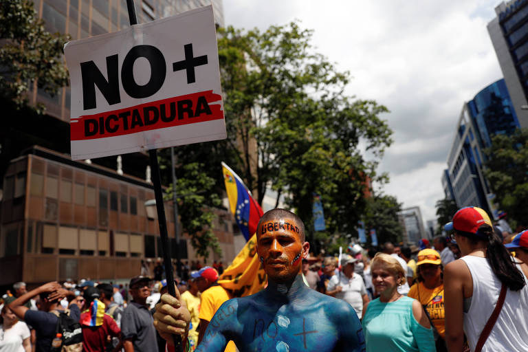 Manifestações contra e a favor do regime Maduro na Venezuela