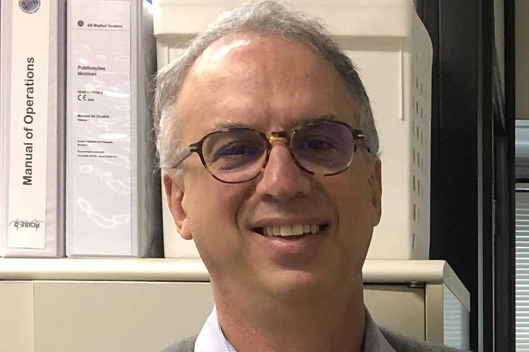 Bruno Caramelli - Professor associado da Faculdade de Medicina da USP e diretor da Unidade de Medicina Interdisciplinar em Cardiologia do InCor